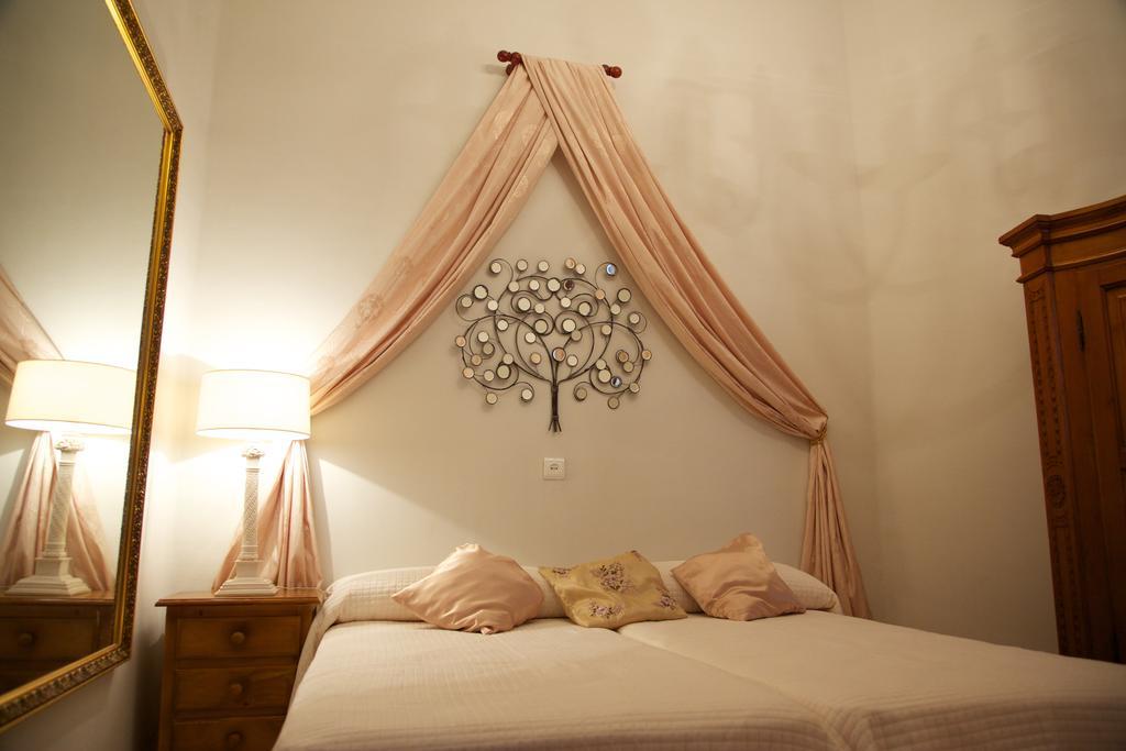 Apartamentos Plaza De Austria Córdoba Kamer foto